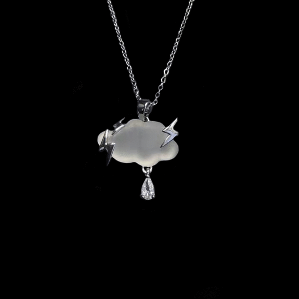 Vintage – Crystal Cloud Necklace